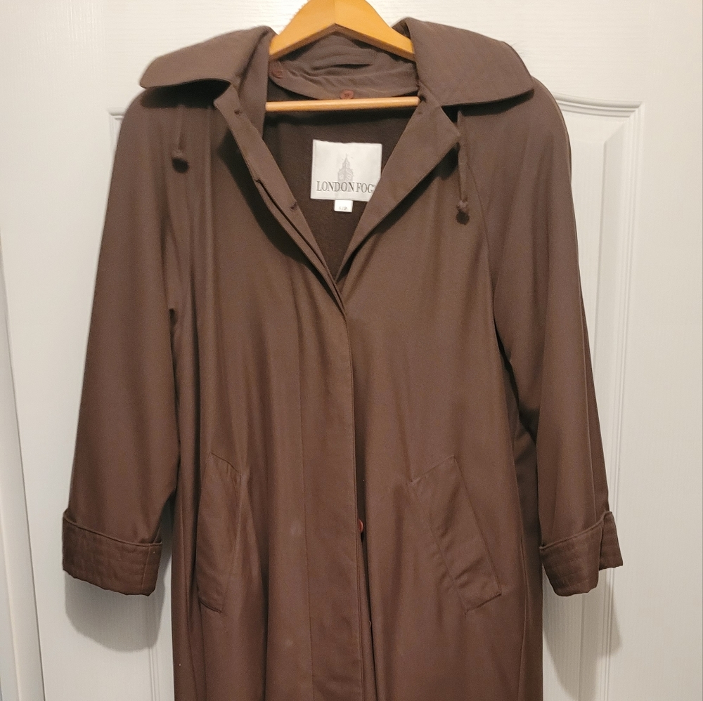 Coat - Picture 2 of 4